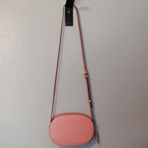 Michael Kors Pink Oval Crossbody Medium - Picture 4 of 16